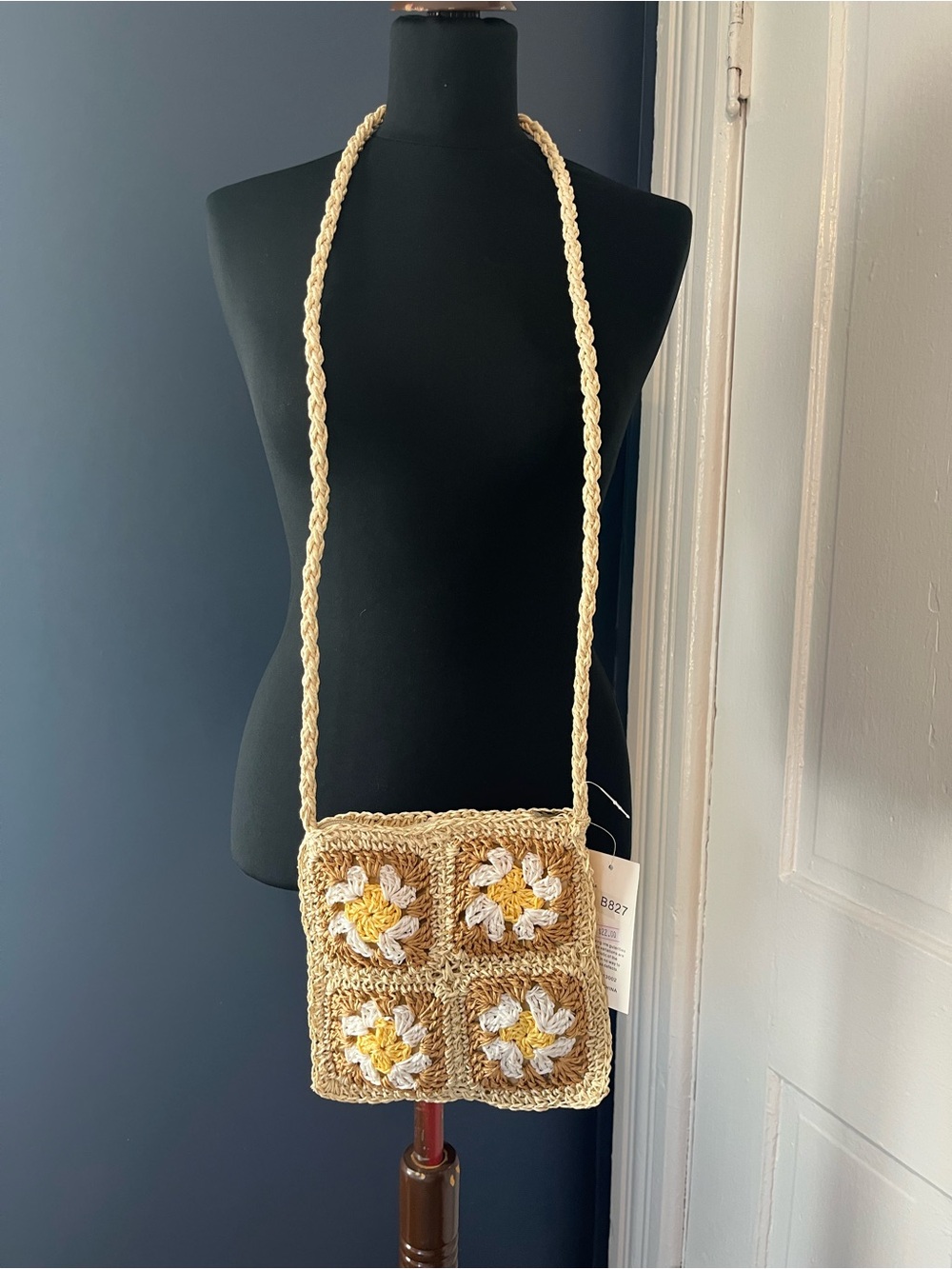 Isla Bonita Crochet Straw Square Crossbody Bag Daisies